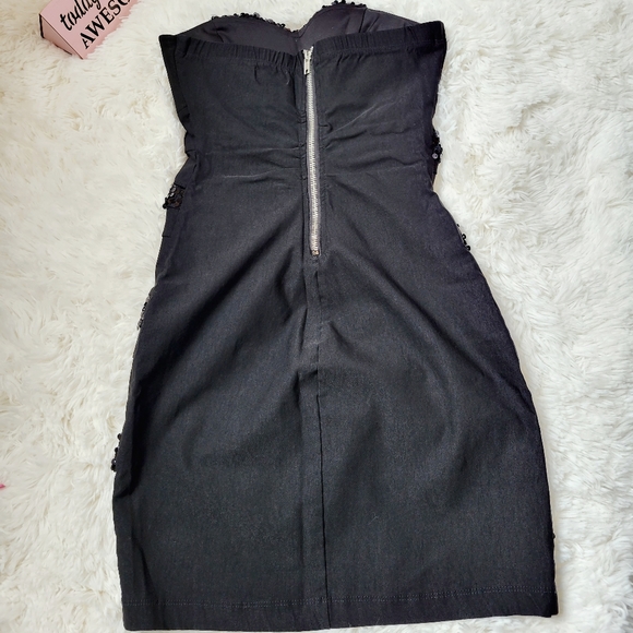 Women dress - Picture 2 of 5